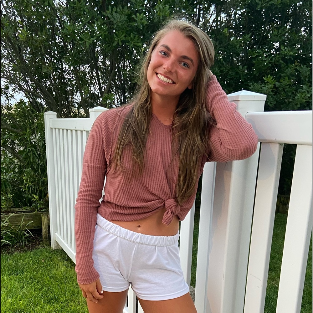 Meet your Posher, Danielle